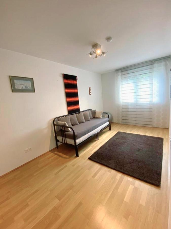 Near Lake Two Bedroom * Wien